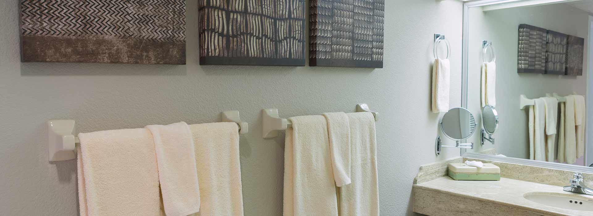 Ocean View Junior Suite featuring full bathroom with Cancun All Inclusive amenities