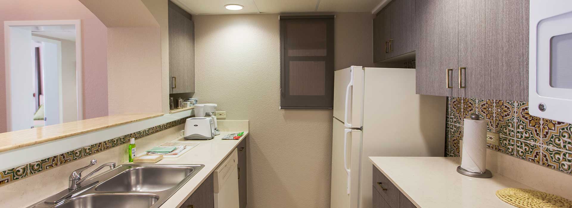 Beachfront villas with one bedroom suite and full kitchen during your Cancun All Inclusive vacations